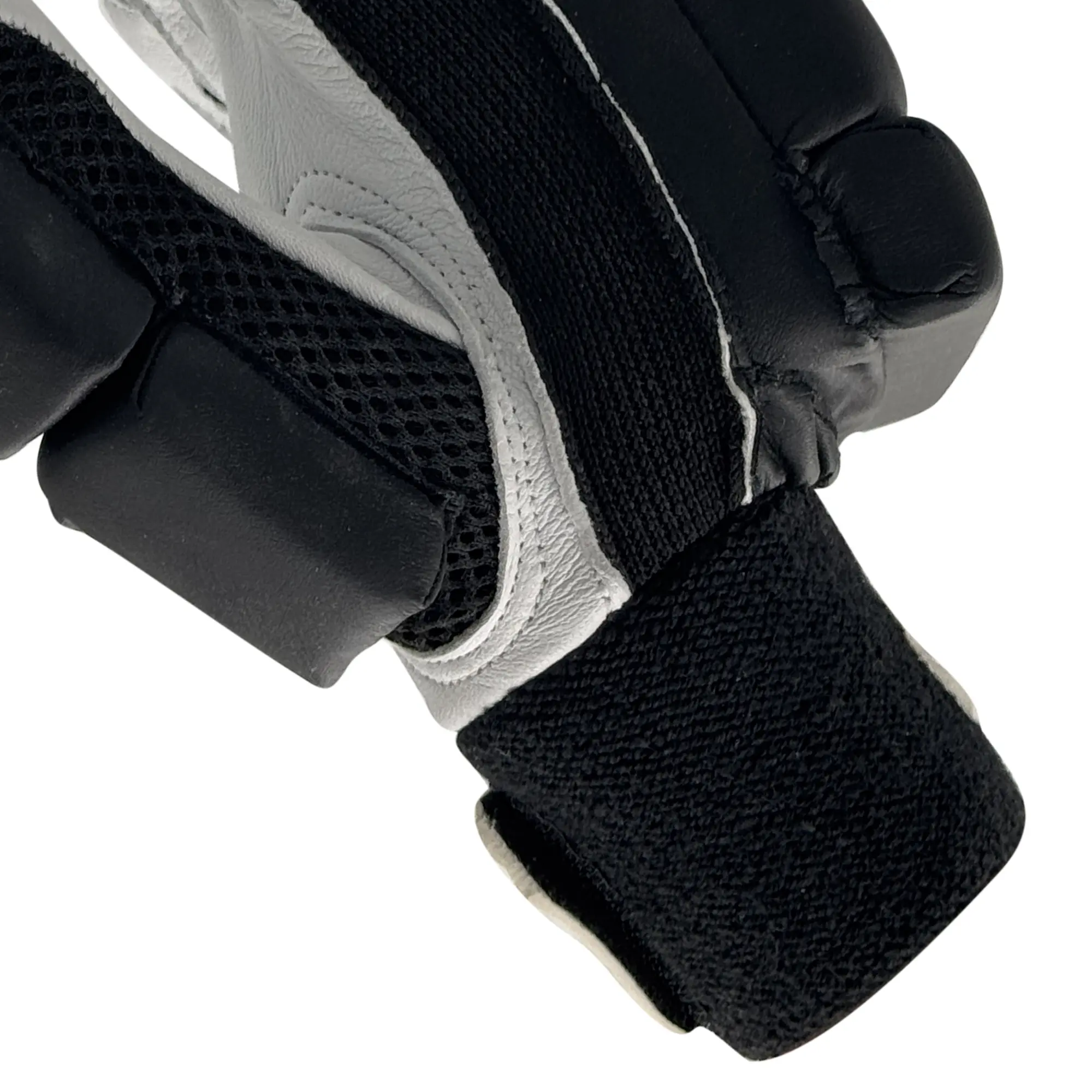 DS 1.3 Junior Batting Gloves Black - Image 7