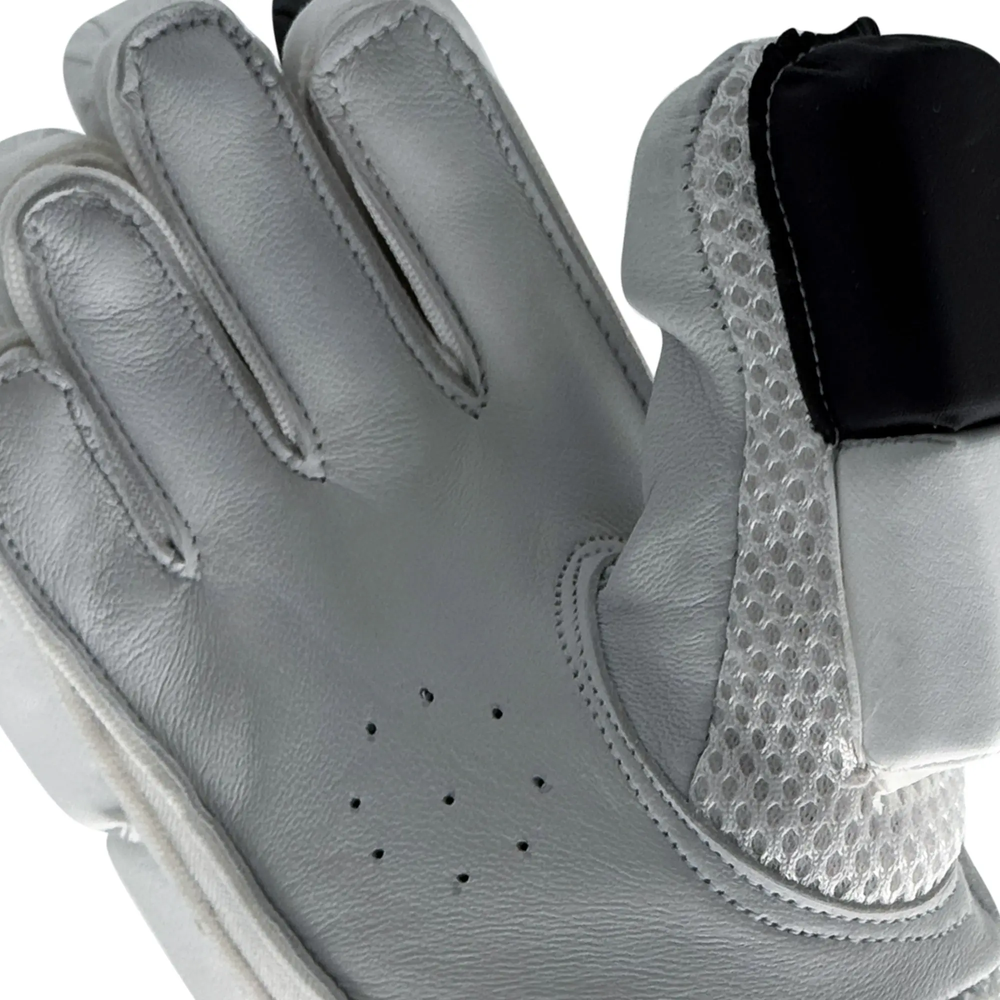 DS 1.3 Junior Batting Gloves White/Black - Image 3