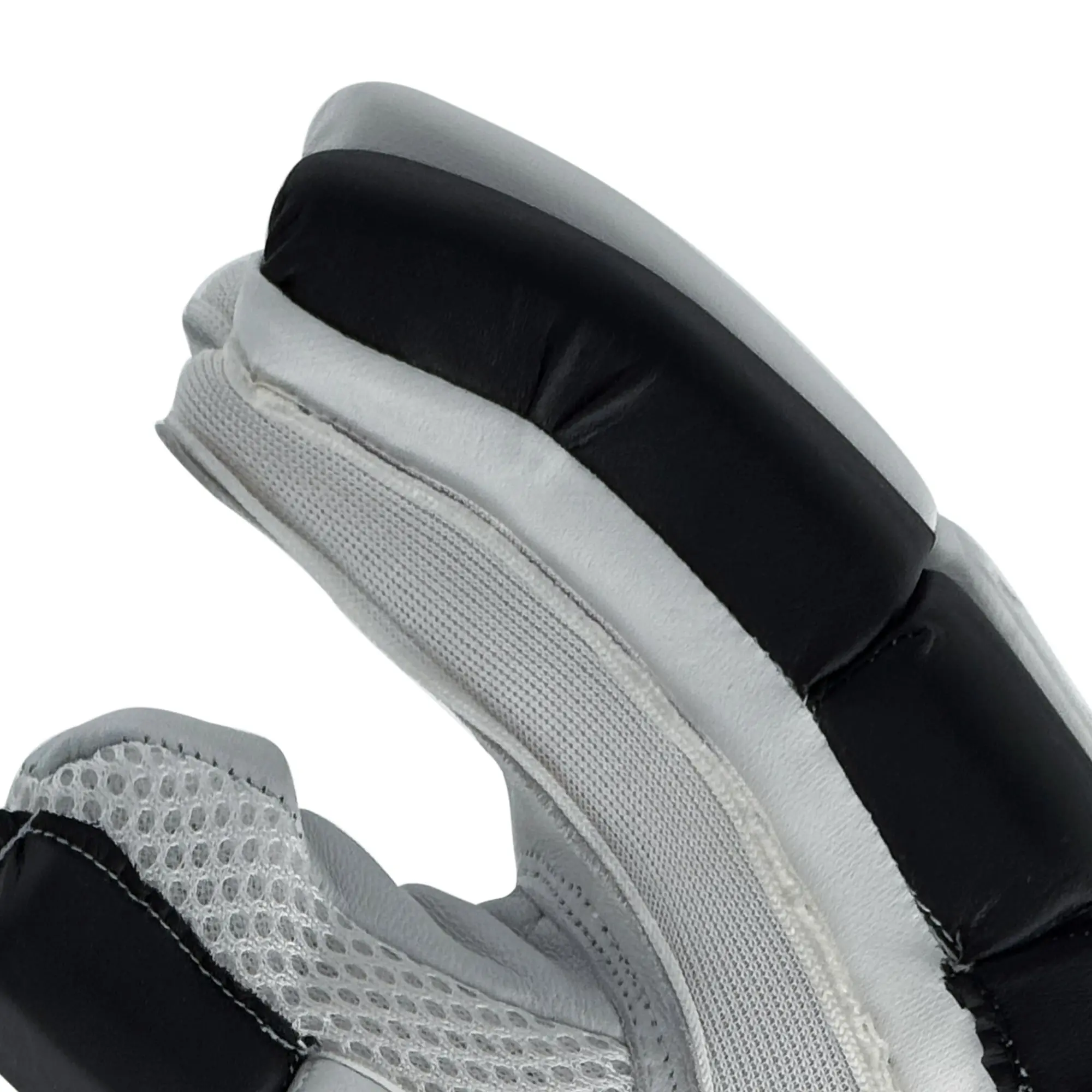 DS 1.3 Junior Batting Gloves White/Black - Image 4