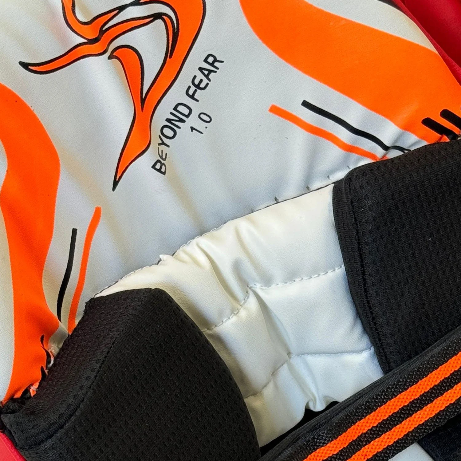 DS Red Cricket Batting Pads Adult - Image 5