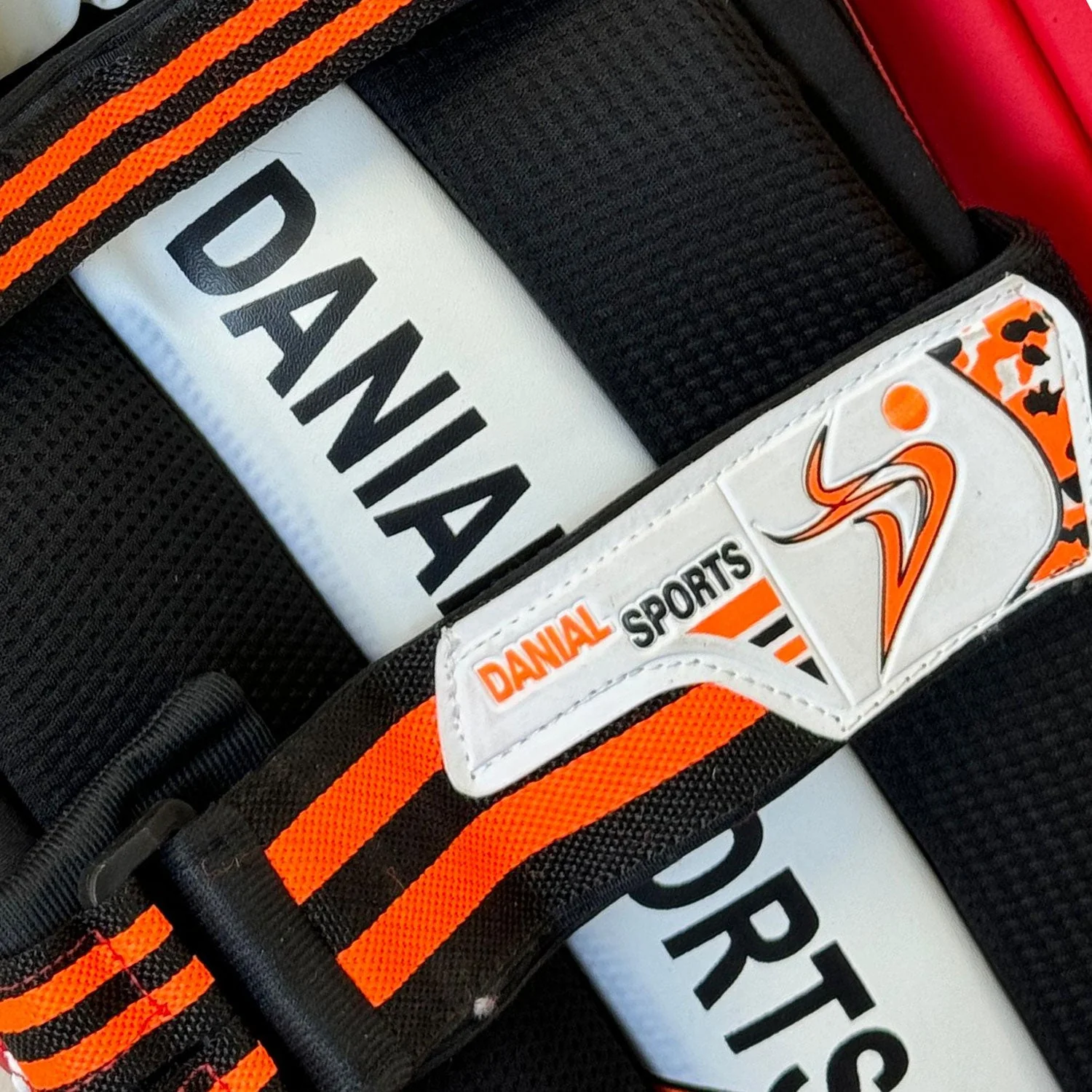 DS Red Cricket Batting Pads Adult - Image 6