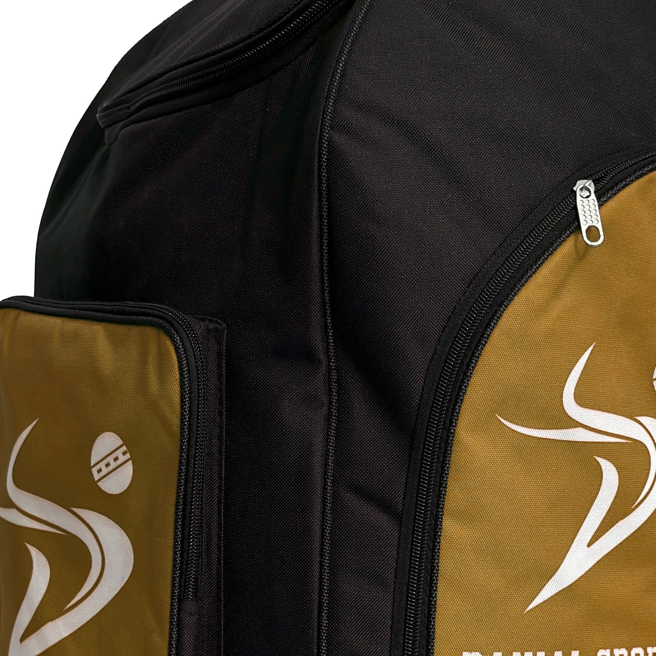 DS Star Duffle Bag Black/ Yellow - Image 11
