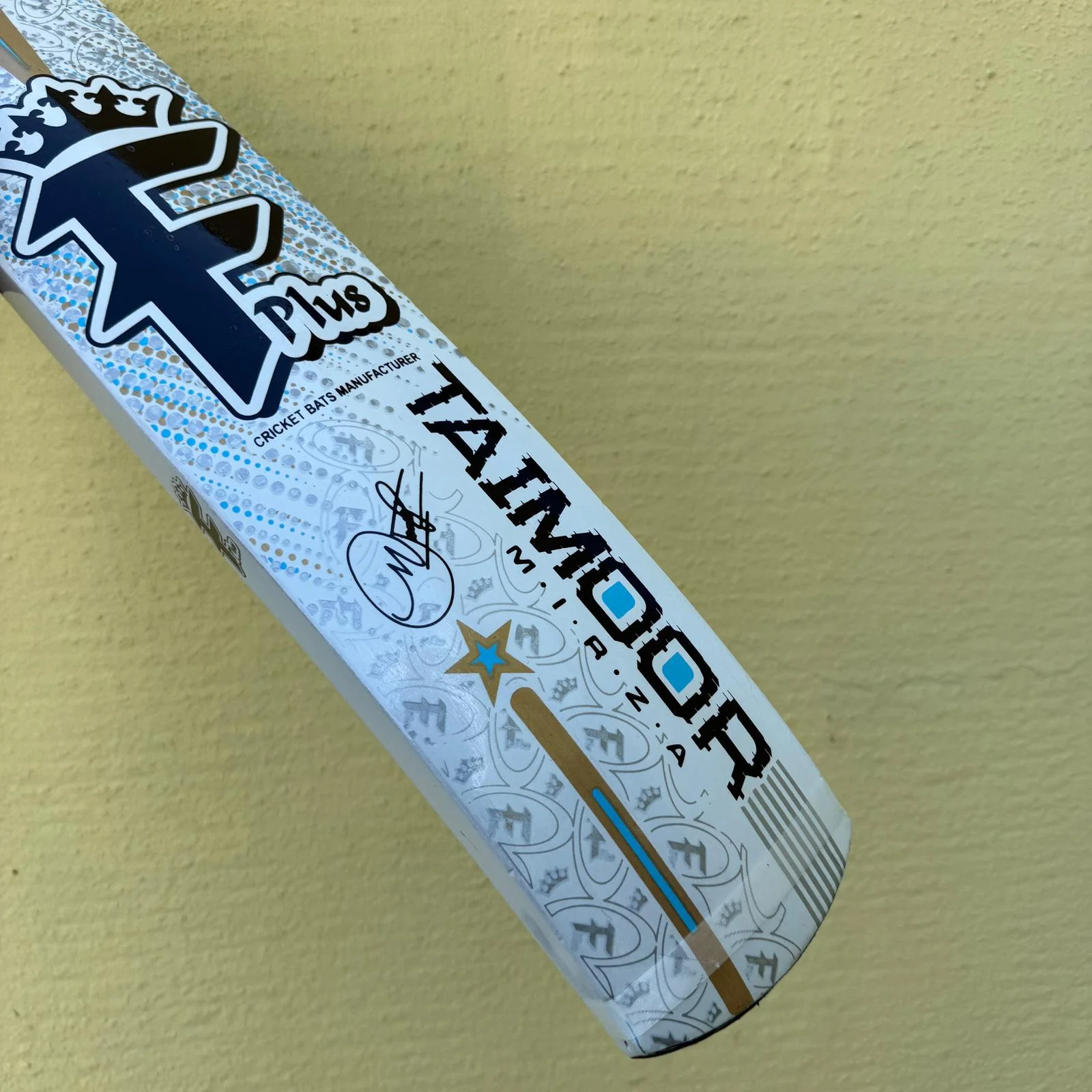 F Plus Prestige TM Edition Tape Ball Bat - Image 4